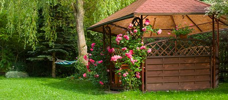 How to build a DIY wooden gazebo